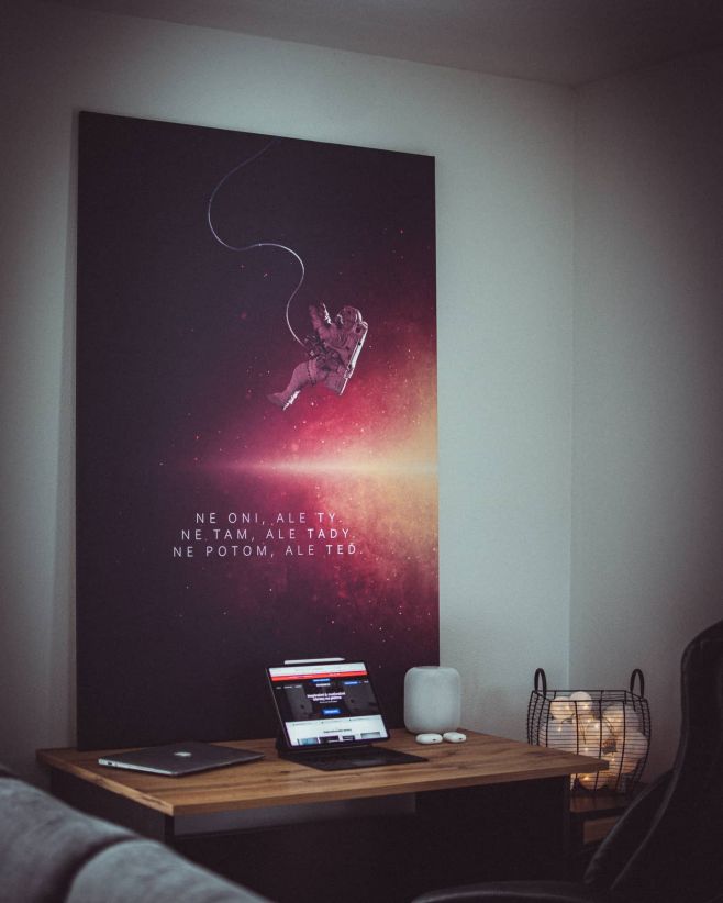 Skvělá fotka od zákazníka @stanislav_jilek 🚀 Děkujeme 🔥 Pokud chceš i ty vylepšit svůj pracovní prostor designovou peckou...